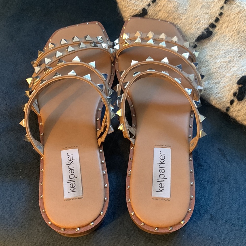 Sandals - Picture 2 of 3